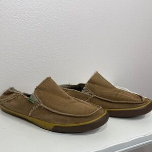 Sanuk tan Vagabond 11